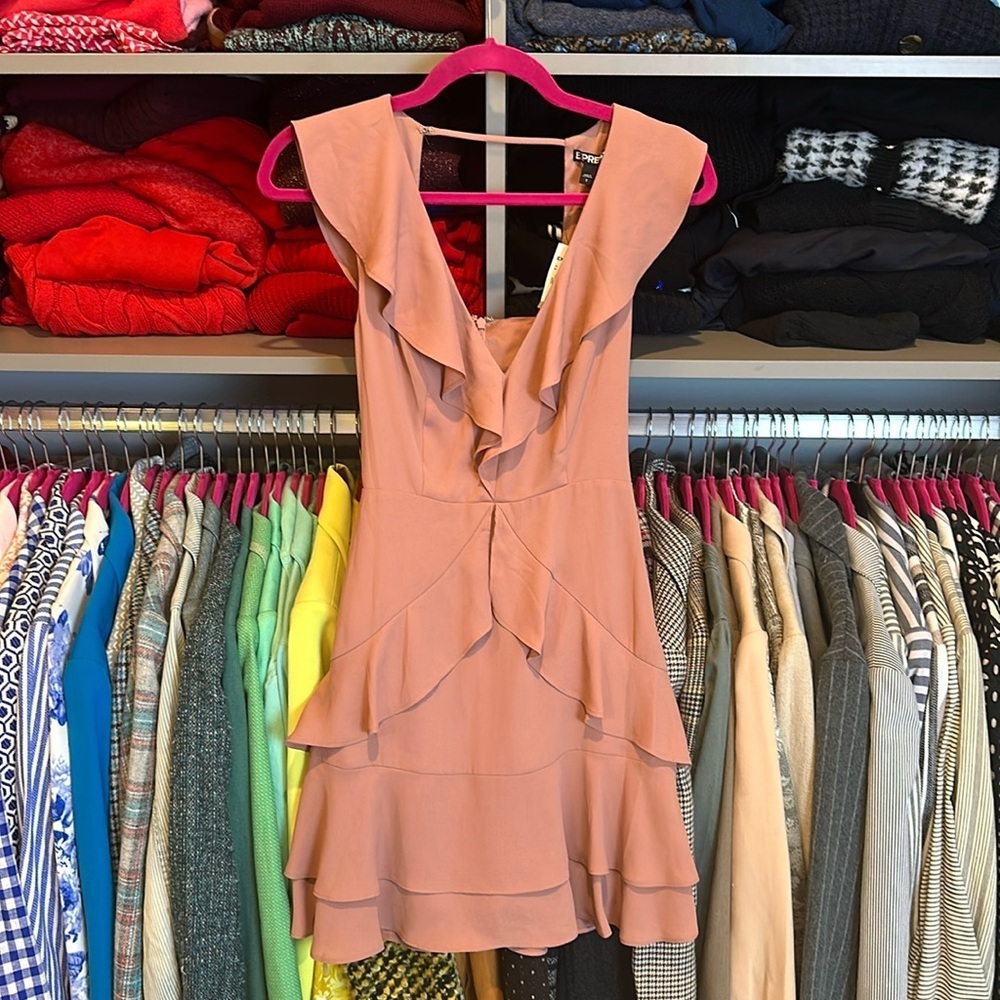 Express mauve sleeveless v neck dress size 2 NWT